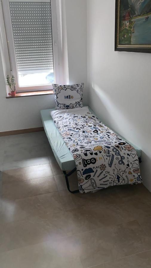 Superbe Appartement Au Rdc Avec Cheminee Villerupt Exterior photo